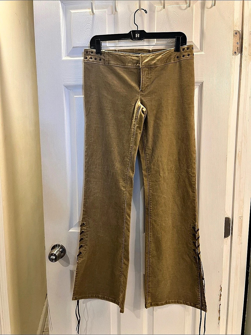 JLO by Jennifer Lopez Lace-Up Flare Pants Tan/ Beige Size 9